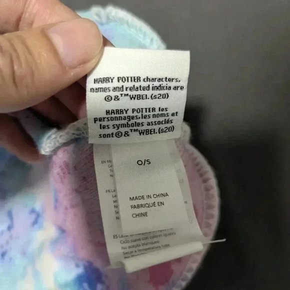 Harry Potter Hogwarts Tie Dye Hat Beanie - Picture 4 of 4